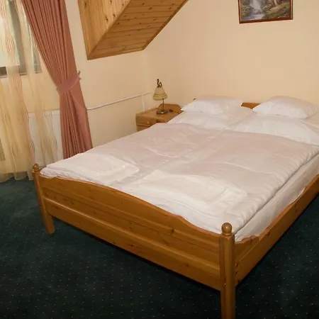 酒店 Fortuna Dávod