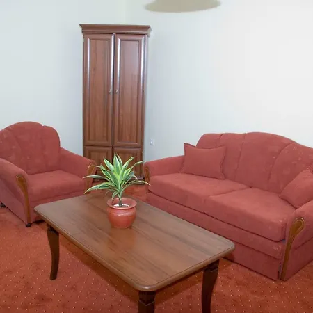 Fortuna Hotel *