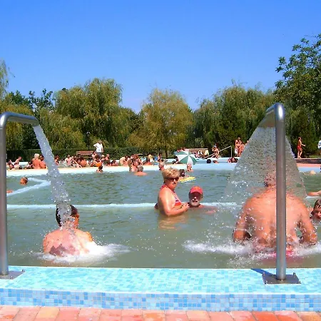 酒店 Fortuna Dávod