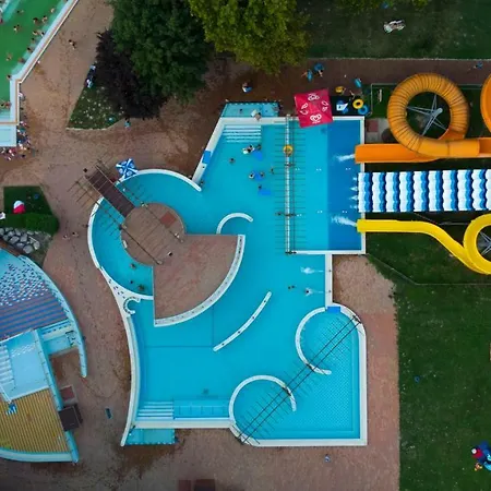 酒店 Fortuna Dávod